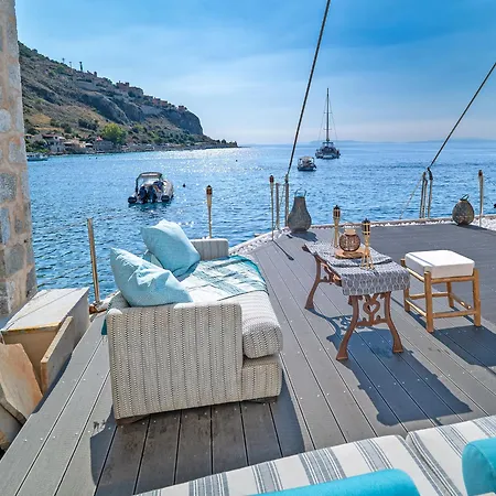 Takis House * Limeni