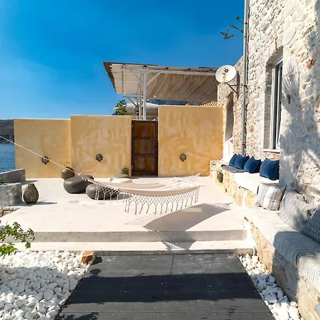 Takis House Holiday home Limeni