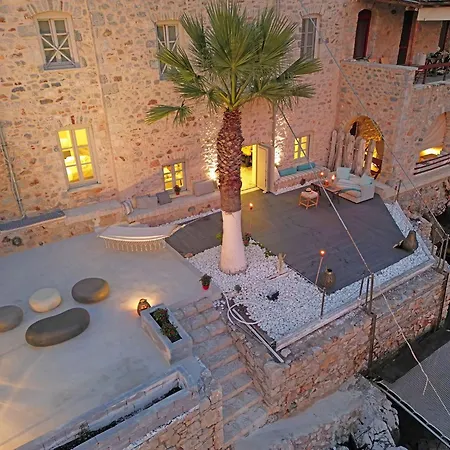 Takis House Limeni