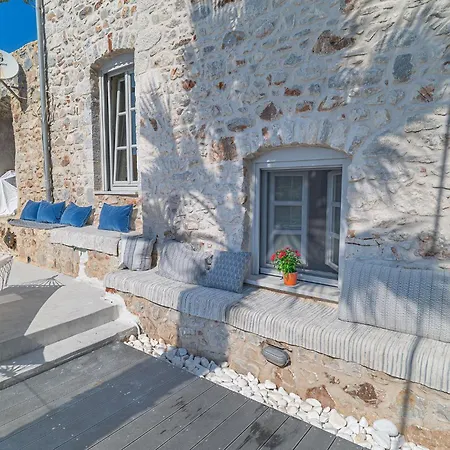 Takis House * Limeni